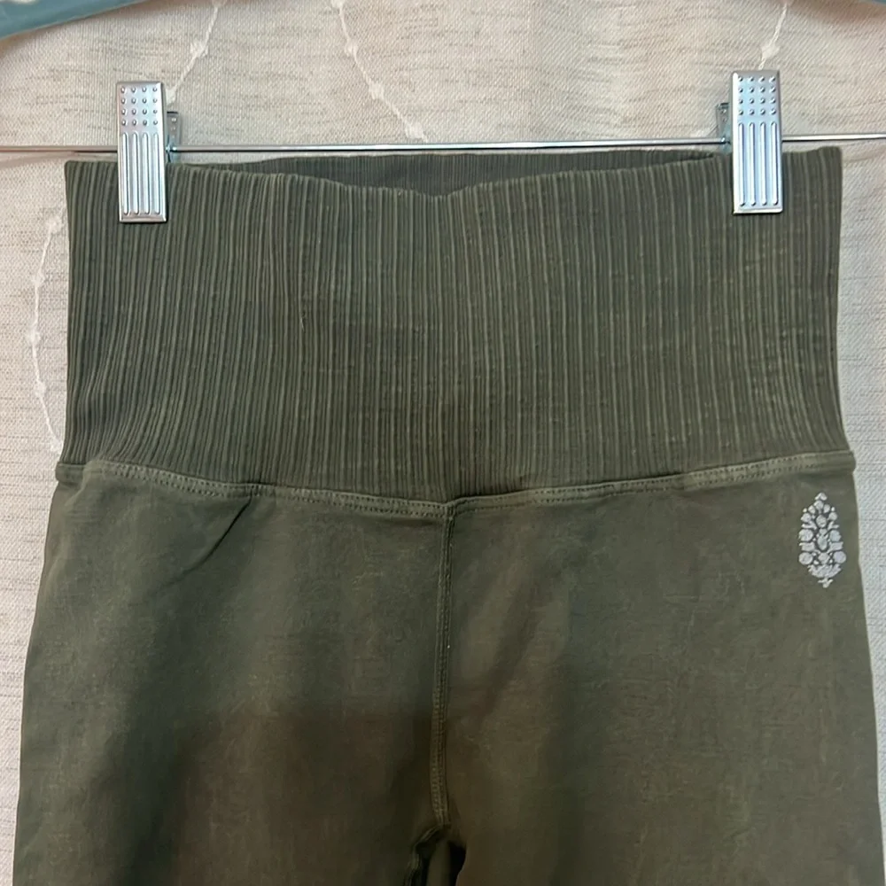 fp Movement by Free People Cropped Active  Olive Green Leggings size XS - Picture 4 of 5